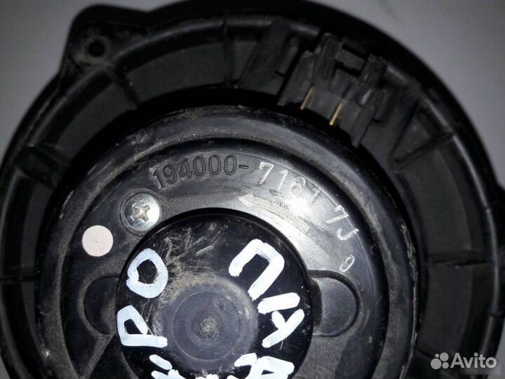 Мотор отопителя Mitsubishi Pajero