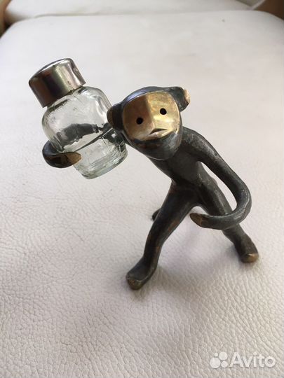 Обезьянка подставка под солонки