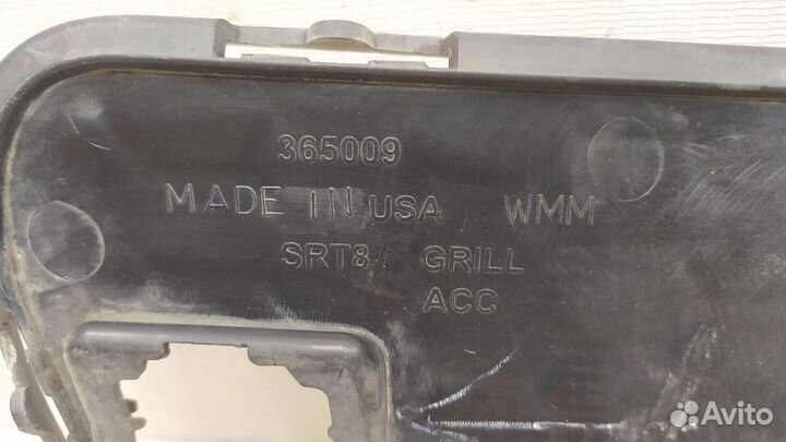 Решетка бампера передняя Jeep Grand Cherokee WK2