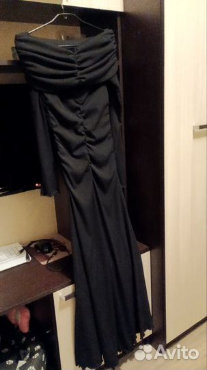 Черное платье в пол