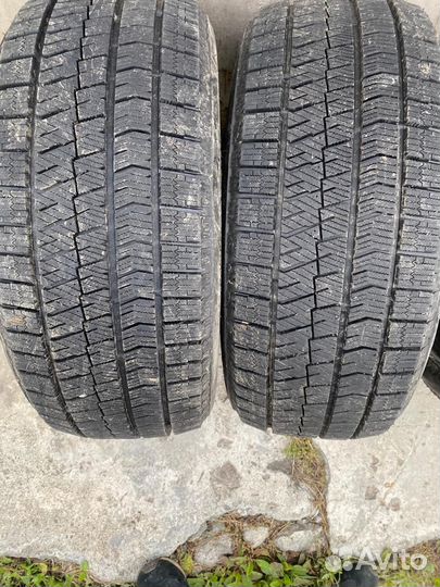 Bridgestone Blizzak Ice 215/50 R17 91S