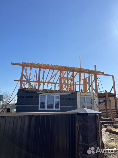 Бригада строителей