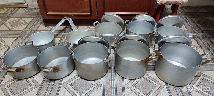 Кастрюли, дуршлаг, ковш