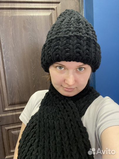 Комплект шапка и шарф вязаные