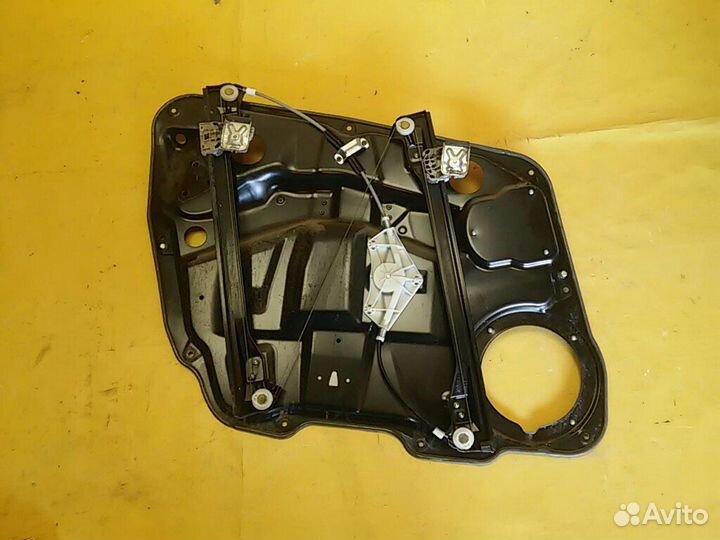 Стеклоподъемник передний правый W251 R-klasse