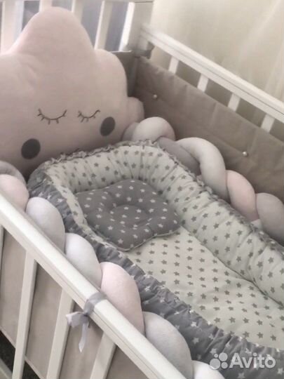 Борты в кроватку (косичка ) +подушка облачко