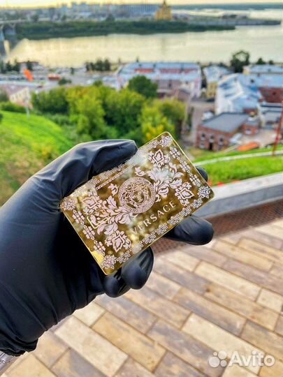 Металлические банковские карты