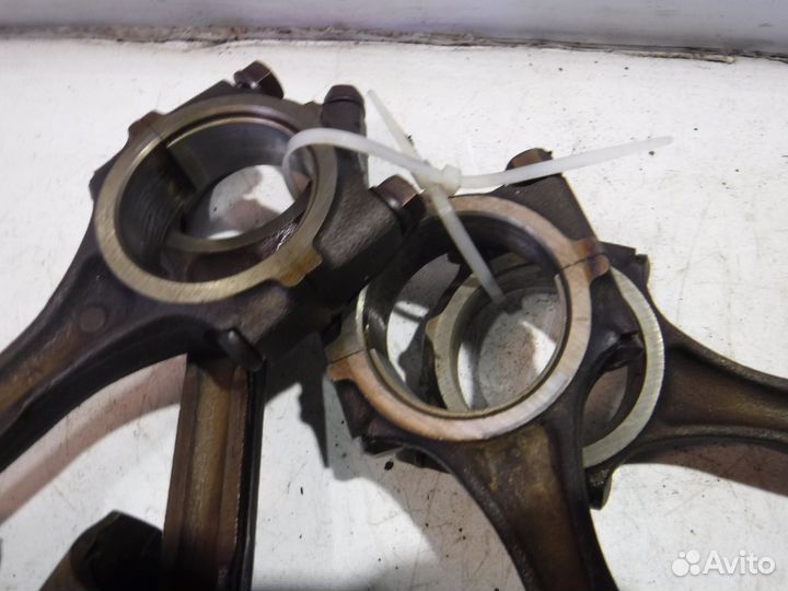 Поршень с шатуном Hyundai Elantra