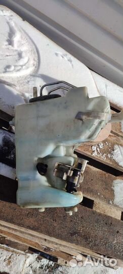 Мерседес W 211 бачок омывателя