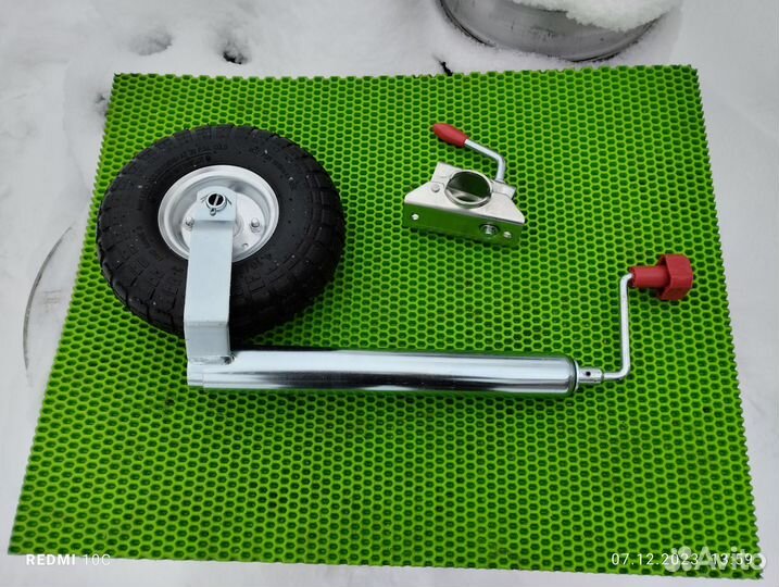 Подкатное колесо для прицепа пневматическое новое