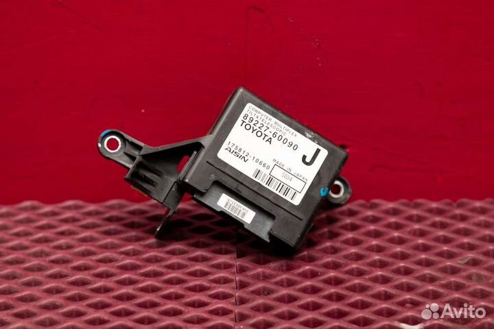 Блок управления рулевой рейкой Toyota Land Cruiser