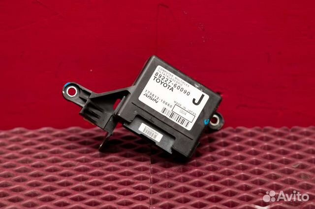 Блок управления рулевой рейкой Toyota Land Cruiser