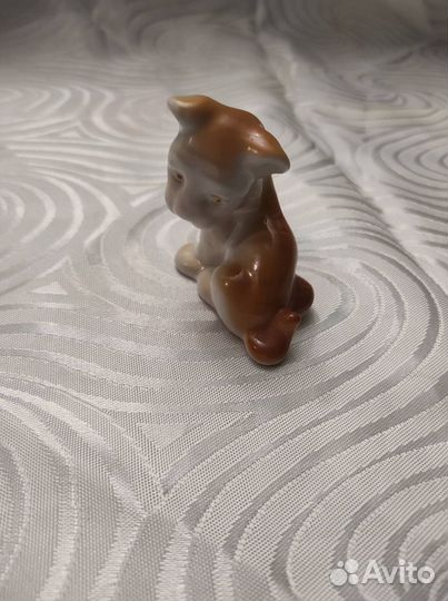 Статуэтка фарфор