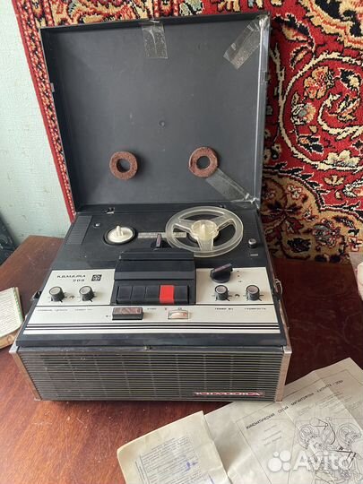 Катушечный магнитофон Комета 209