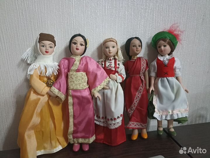 Куклы фарфоровые коллекционные