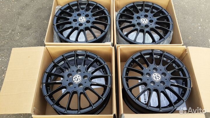 VW Polo совершенно новые диски R-15