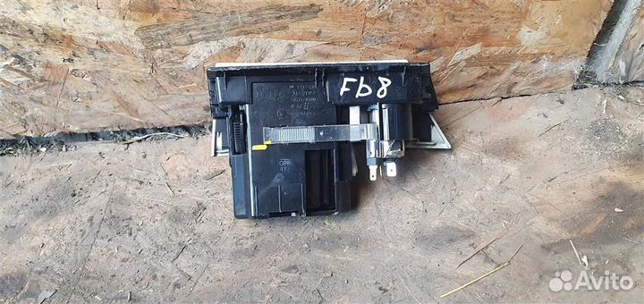 Пепельница передняя Opel Astra H 2004-2014