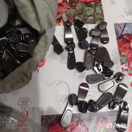 Швейная фурнитура молнии