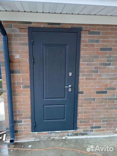 Двери металлические с терморазрывом для дома