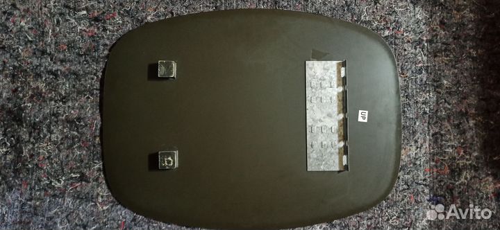 Зеркало в ванную с полочкой