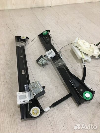 Стеклоподъемник передний левый Mercedes Benz C200