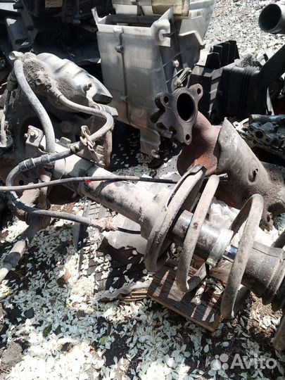 Передняя стойка. Пара Ниссан прессаж u30