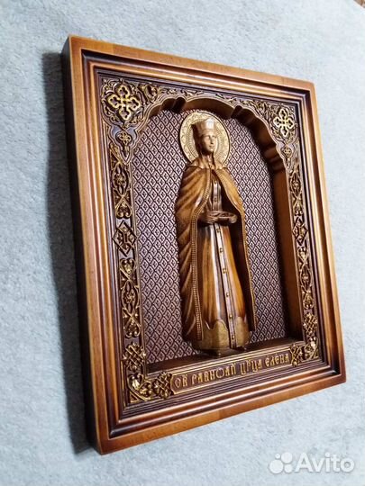 Резные иконы из дерева
