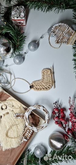 Елочные игрушки из бумажной лозы