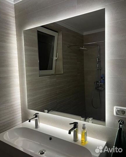 Зеркало с подсветкой для ванной