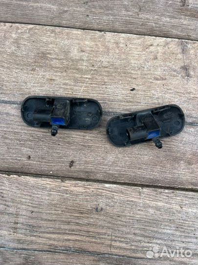 Форсунка омывателя лобового стекла Audi 3 8P 1.8