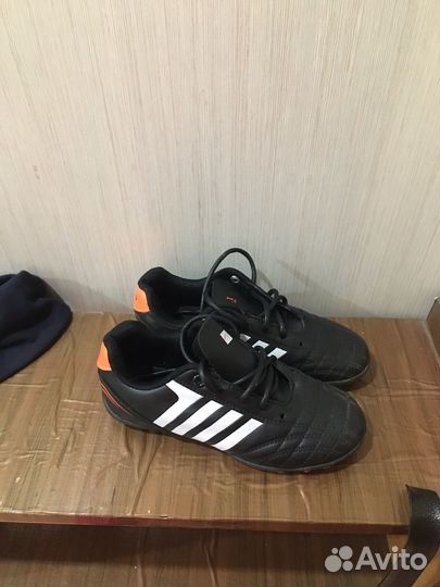 Футбольные бутсы