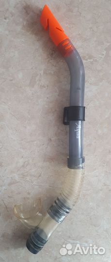 Трубка и маска для плавания