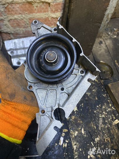 Новая помпа passat b5 2.8