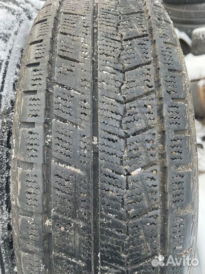 Advanta HTR-700 175/70 R14