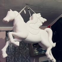 Красная огненная лошадь конь из пенопласта