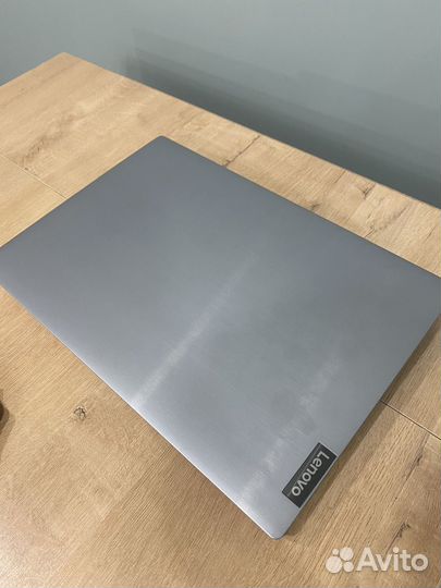 Ноутбук Lenovo i5/8gb/SSD240