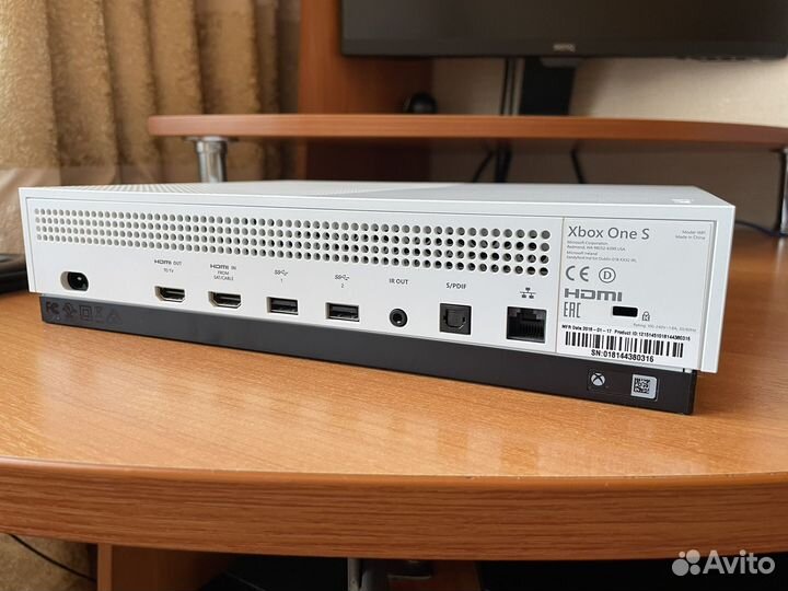 Xbox one s 1tb с играми
