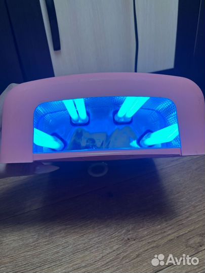 Продам лампу для маникюра