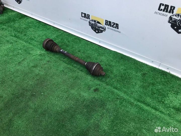 Полуось (привод) передний левый (L) Audi 80