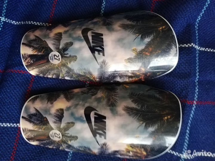 Щитки футбольные nike