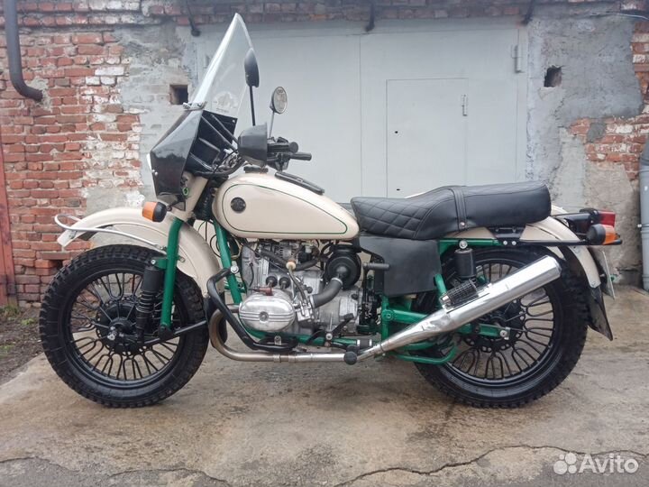 Мотоцикл Урал Турист с приводом на коляску