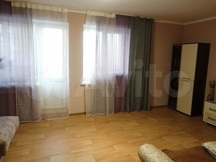 2-к. квартира, 76,3 м², 3/10 эт.