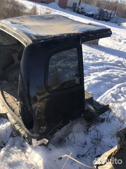 Задняя часть Шевроле Нива