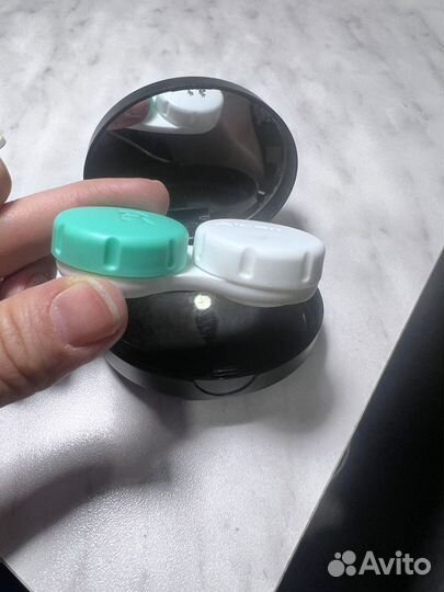 Футляр и контейнер для контактных линз Eyekan