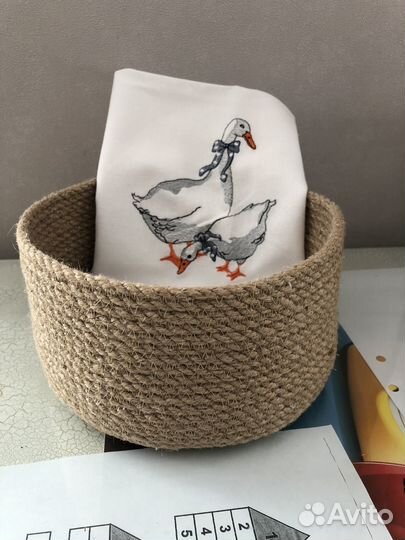 Корзинка для хранения из джута