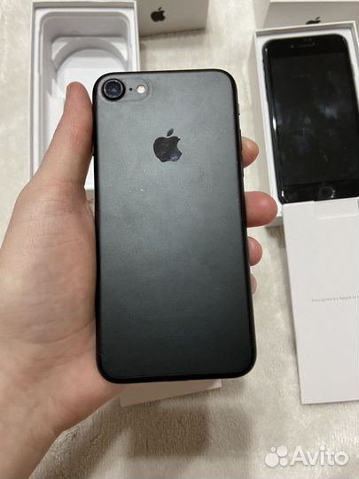 iPhone 7, 32 ГБ
