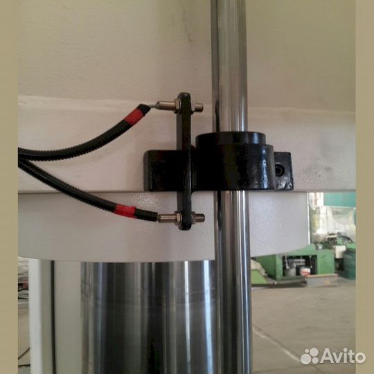 Гидравлический пресс для гаража hidroliksan HD 200