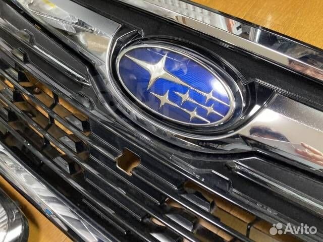 Решетка радиатора передняя Subaru Forester