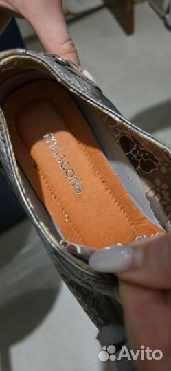 Кроссовки женские