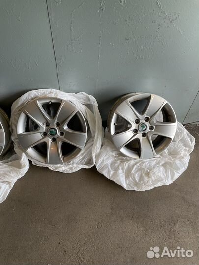 Оригинальные диски на skoda octavia А5